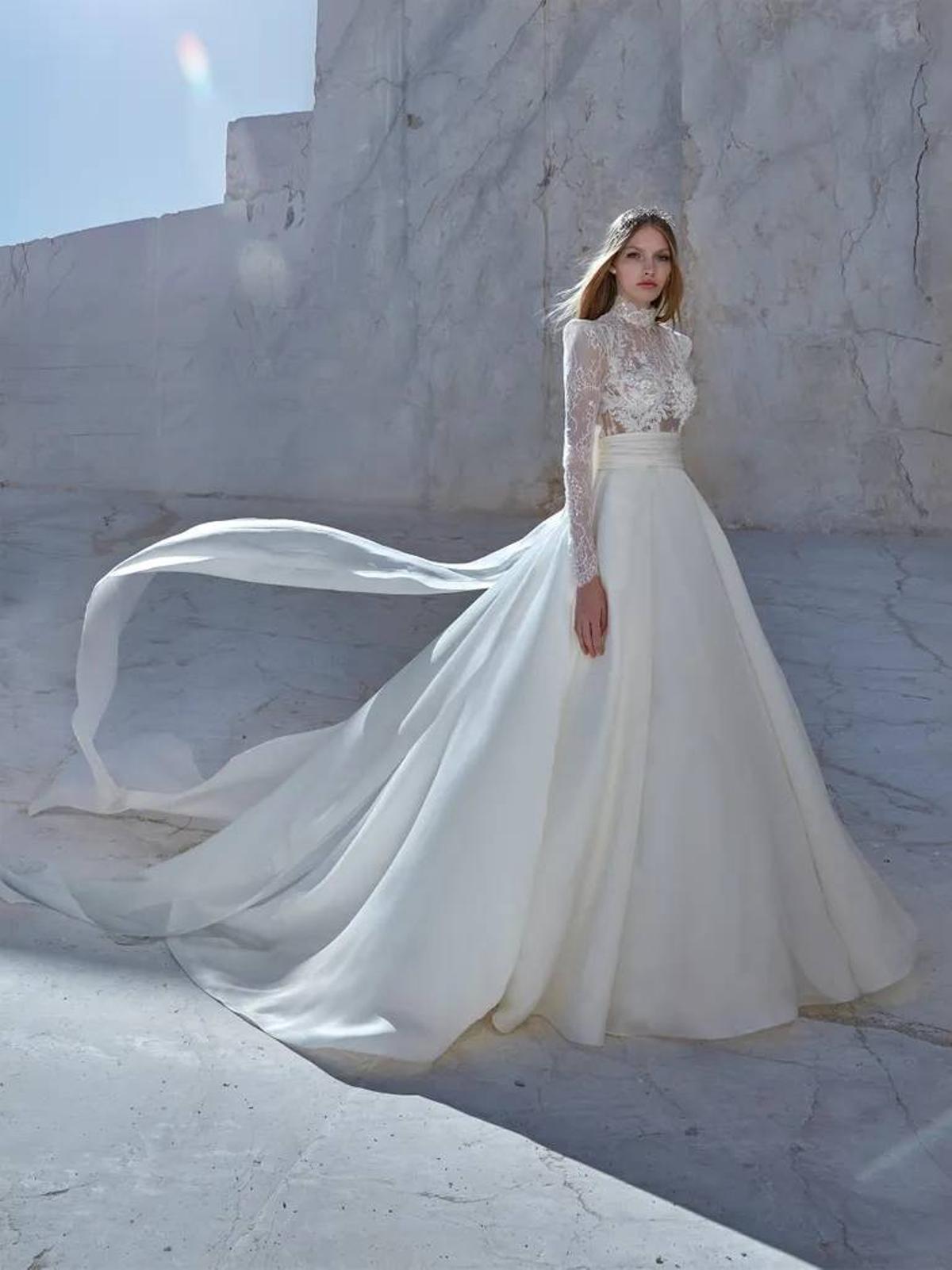 Vestido de novia Fioris con silueta de princesa en corte A