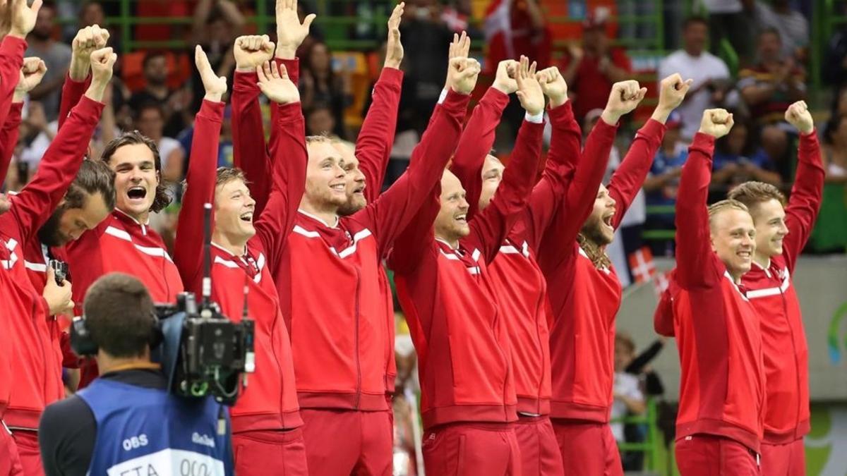 La selección de Dinamarca, campeona de balonmano.