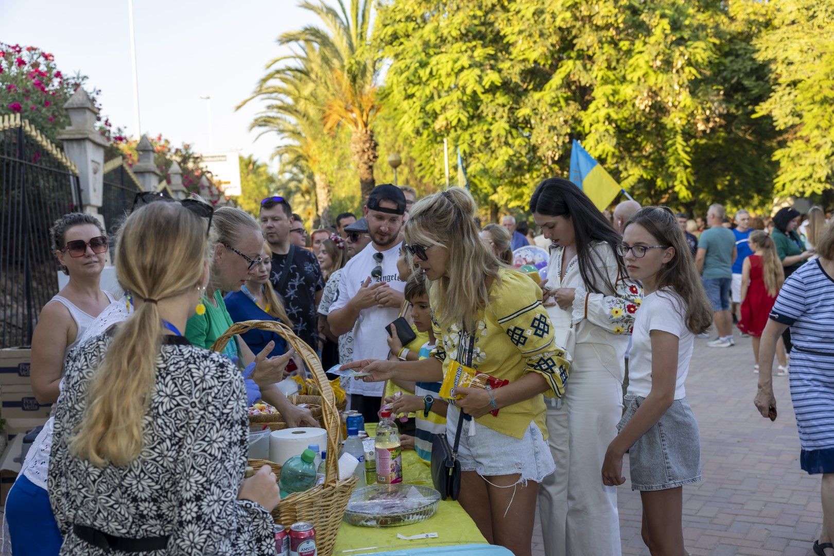 Celebración del aniversario de la independencia de Ucrania en las calles de Torrevieja y el Parque de las Naciones