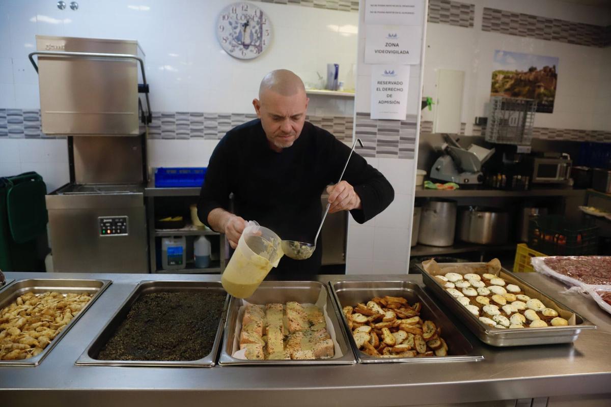 Los Ángeles de la Noche reparten 400 menús esta Navidad en Málaga Los Ángeles de la Noche reparten 400 menús esta Navidad en Málaga