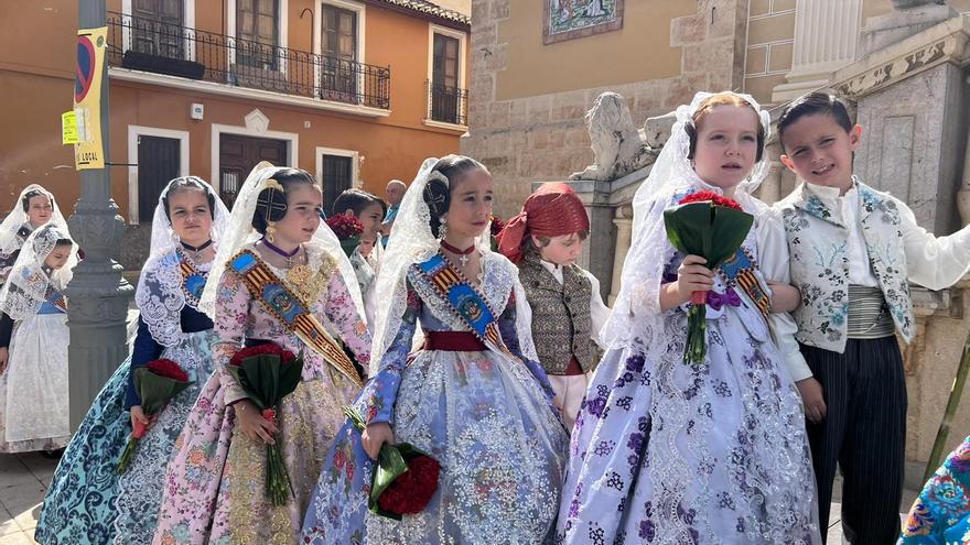 Benaguasil celebra su tradicional Ofrenda a la Virgen de Montiel en las Fallas de 2023