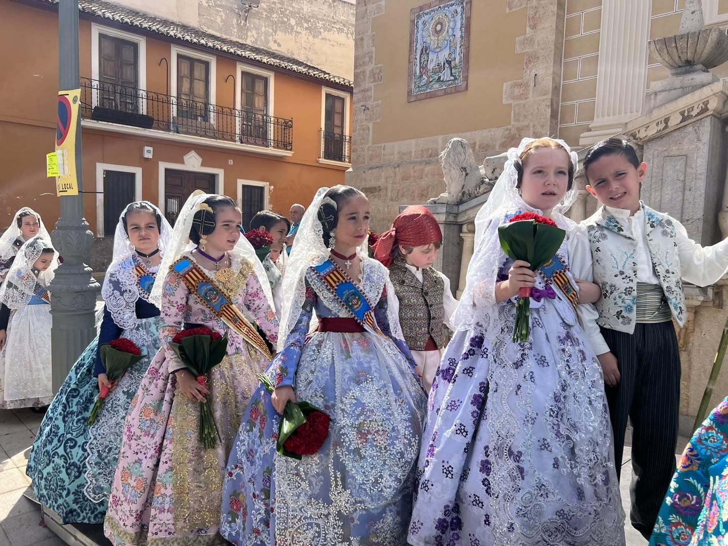 Benaguasil celebra su tradicional Ofrenda a la Mare de Déu de las Fallas de 2023