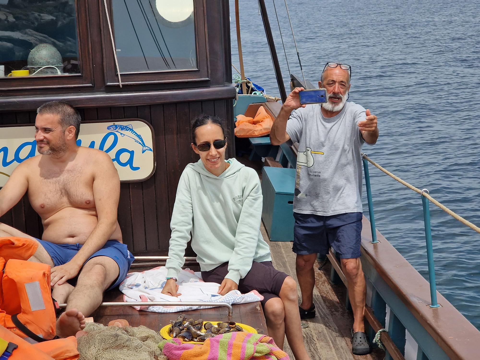 De visita en las Islas Atlánticas de Galicia a bordo del aula flotante "Chasula".