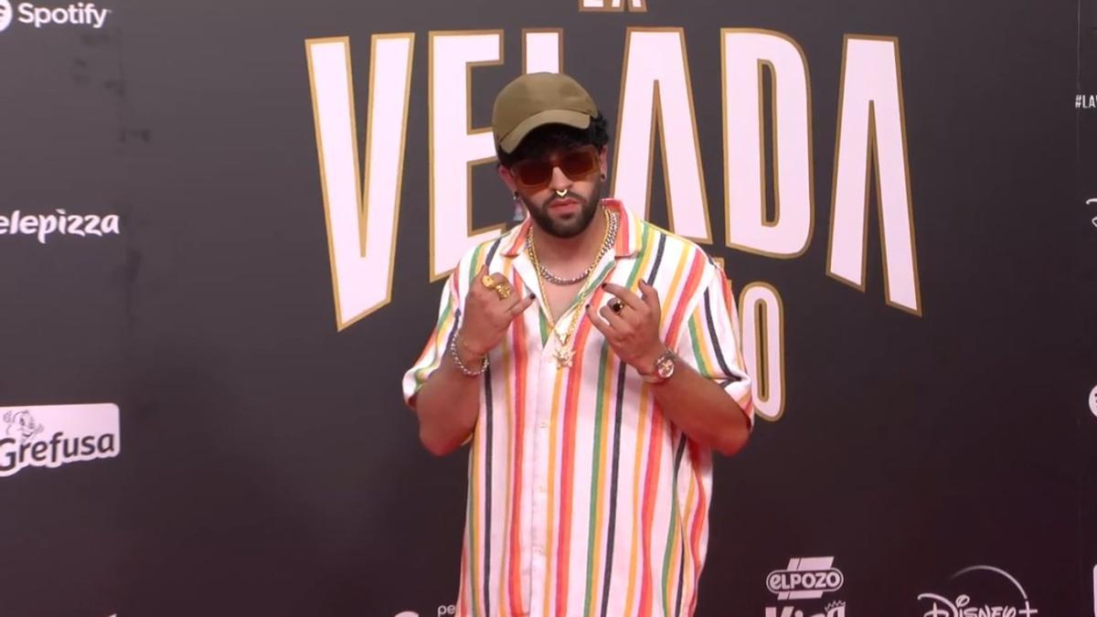 Bad Bunny aparece en la alfombra roja de la Velada del Año II