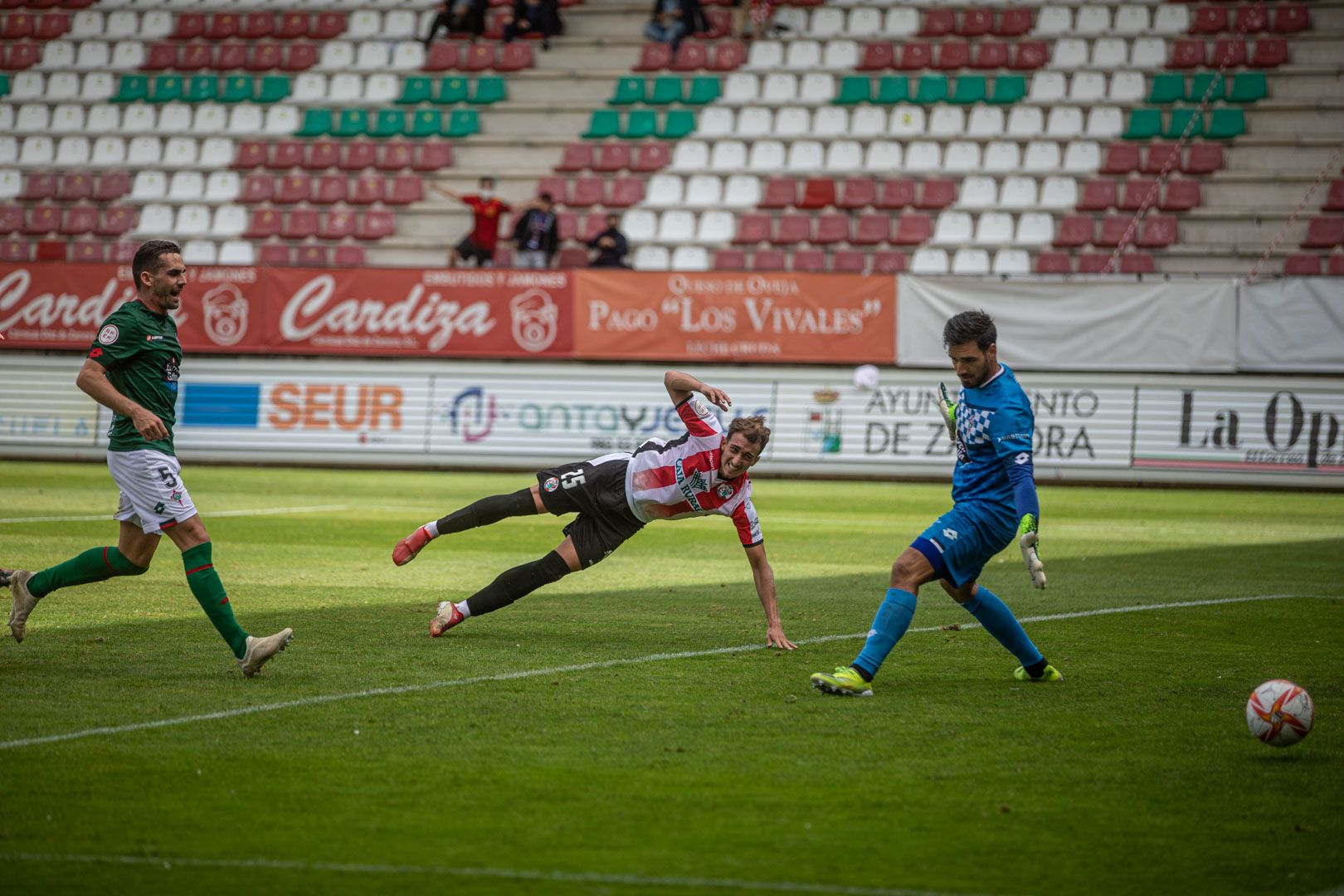 GALERÍA | Las mejores imágenes del partido entre el Zamora CF y el Racing de Ferrol