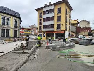 Grado inicia la obra del "ágora" de la nueva plaza de Indalecio Corugedo y La Blanca