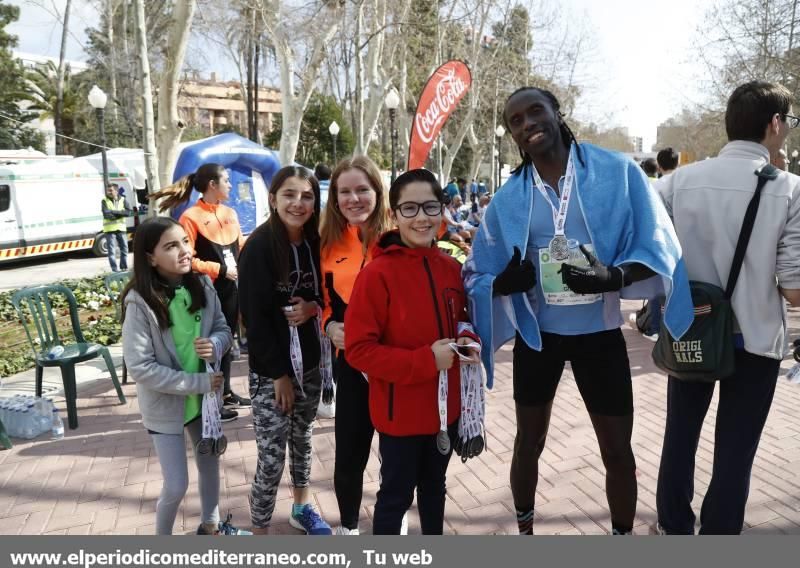 Atletas en el IX Marató BP de Castellón