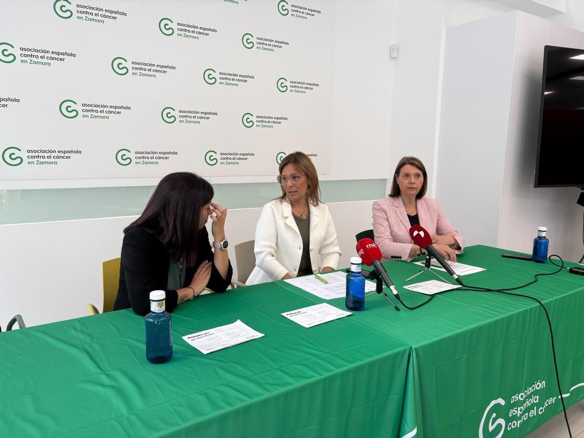 La AECC y el Colegio de Farmacéuticos de Zamora renuevan su convenio para acercar la atención oncológica al medio rural.