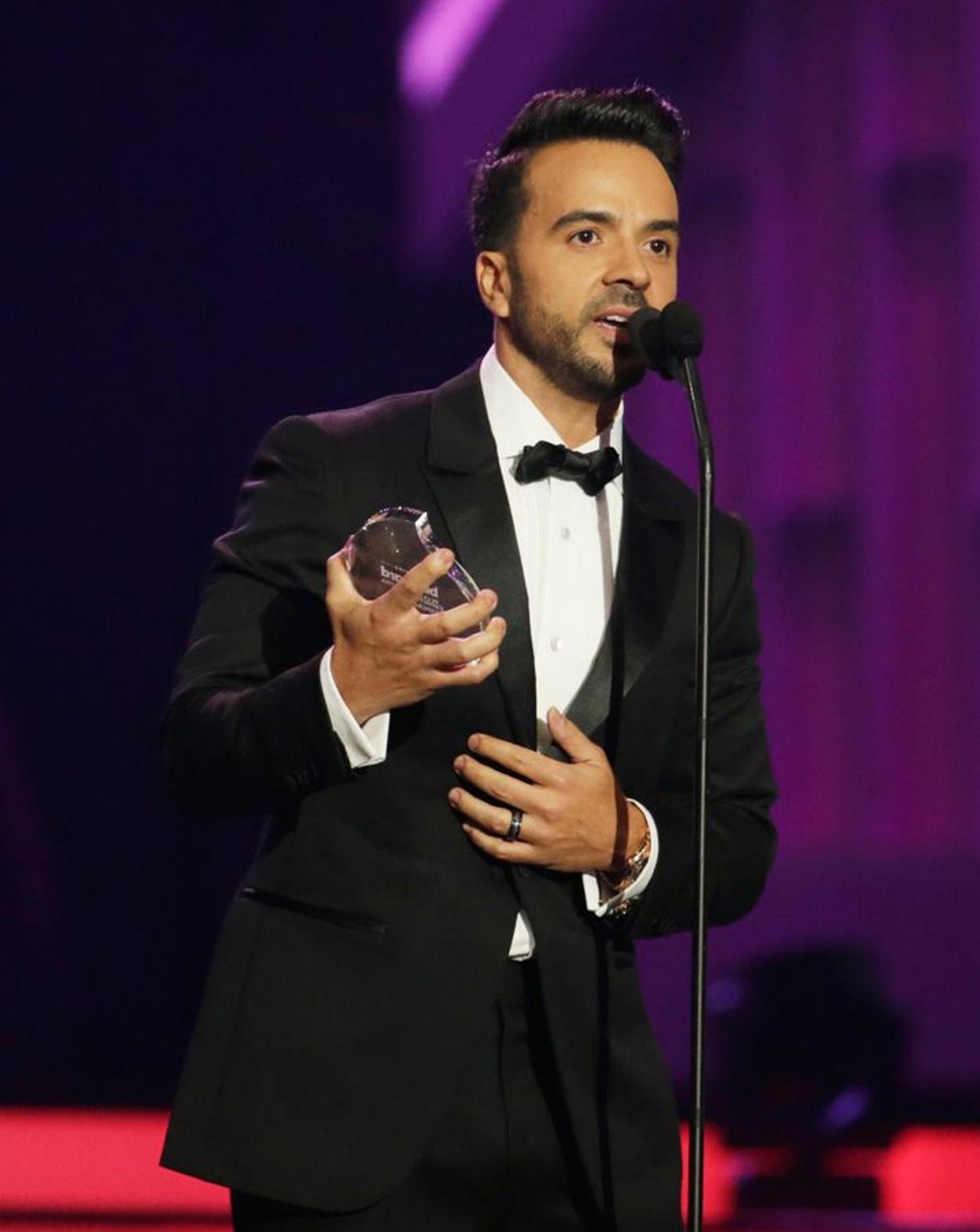 Premios Billboard Latinos: Luis Fonsi