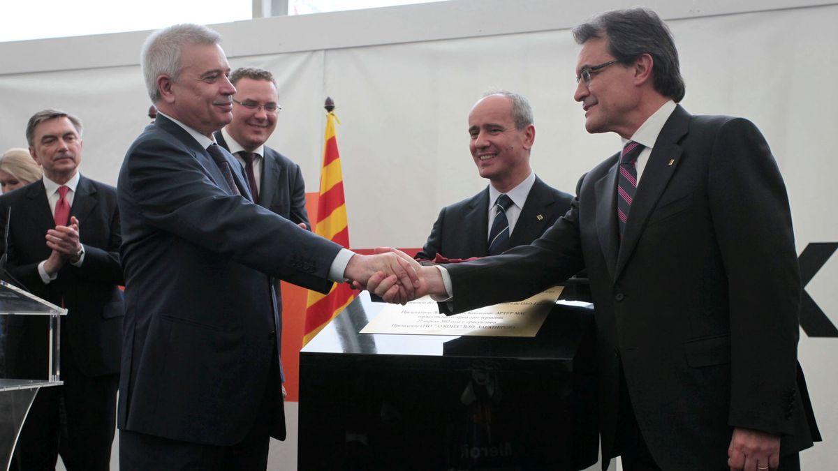 Abril de 2012. El presidente de Lukoil, Vagit Alekperov, saluda al president Artur Mas.