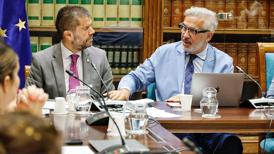 Los rectores canarios, en el Parlamento
