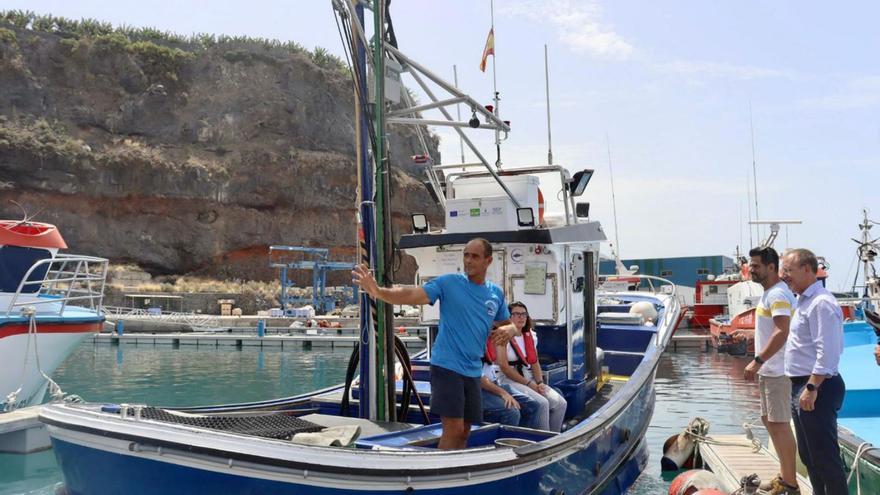 Barcos pesqueros buscan una nueva oportunidad en el turismo