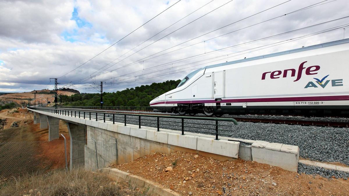 Bajada de precio de los billetes de tren para rutas entre Madrid, Andalucía y Levante
