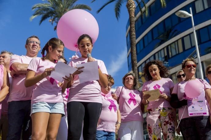 Marcha contra en cáncer de mama en Benidorm