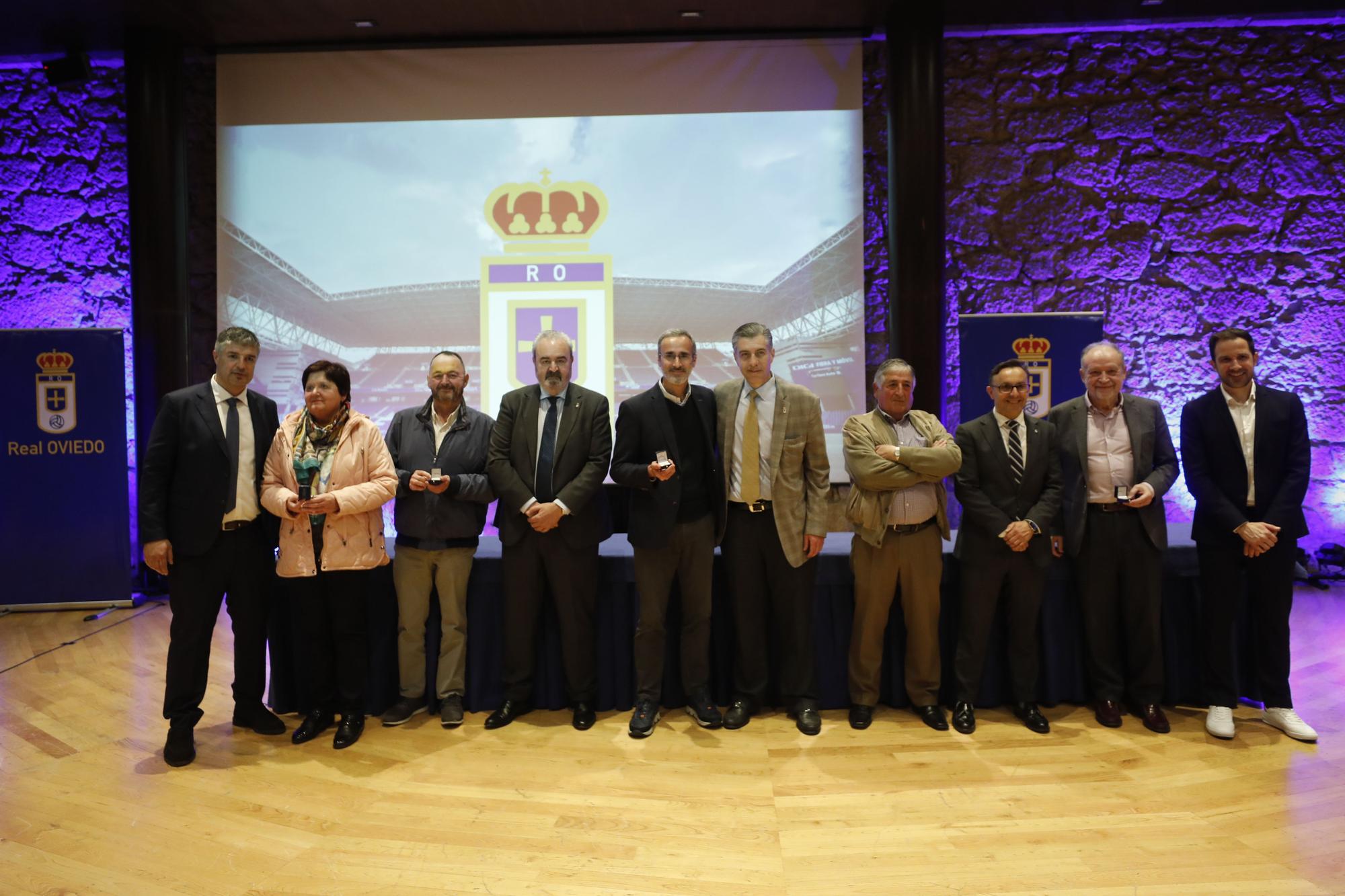 EN IMÁGENES: El Oviedo homenajea a sus abonados más antiguos