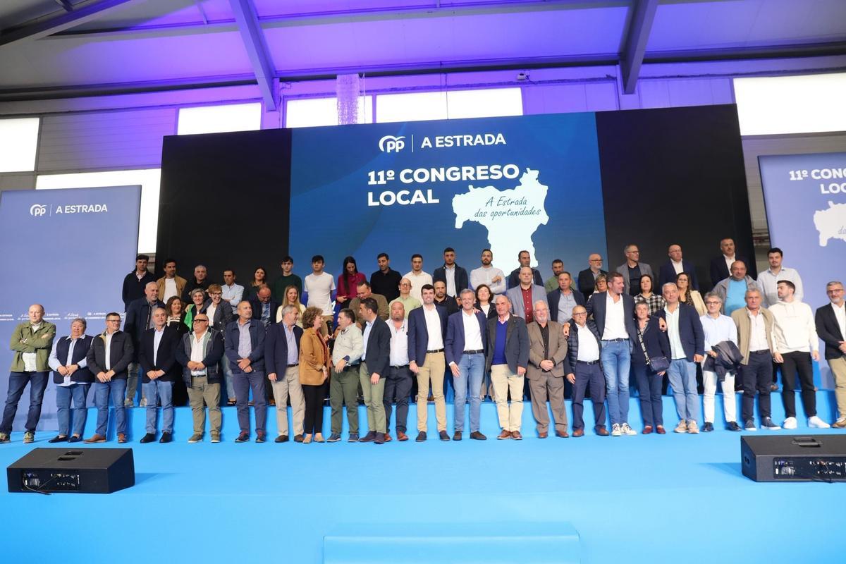 Ejecutiva al completo.