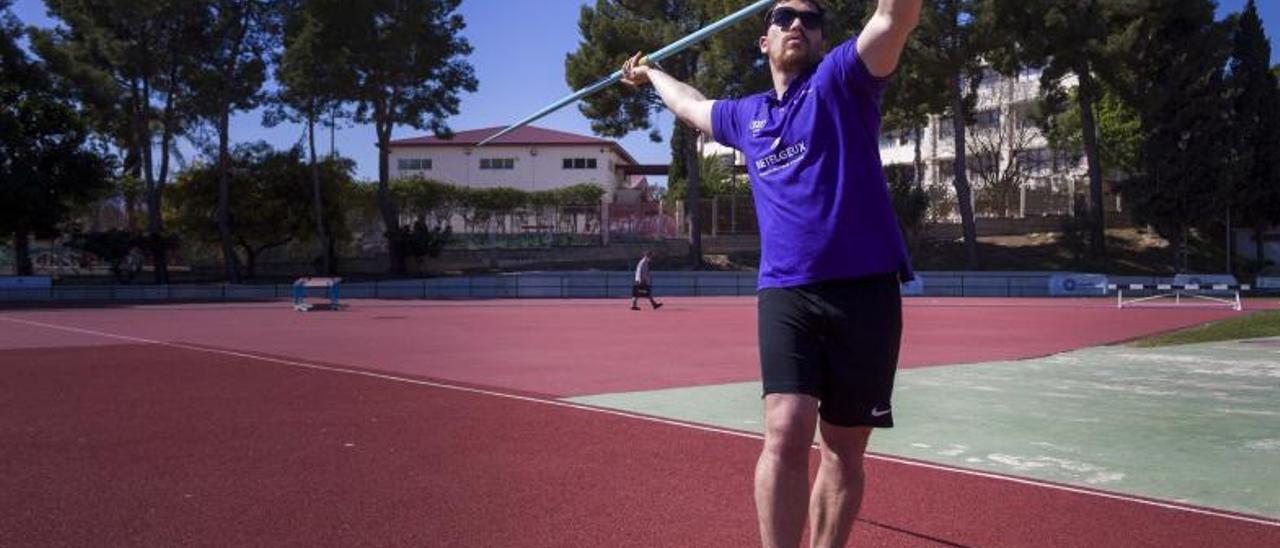 Héctor Cabrera Llácer, ayer, entrenando en Gandia. | DANI MONLLOR