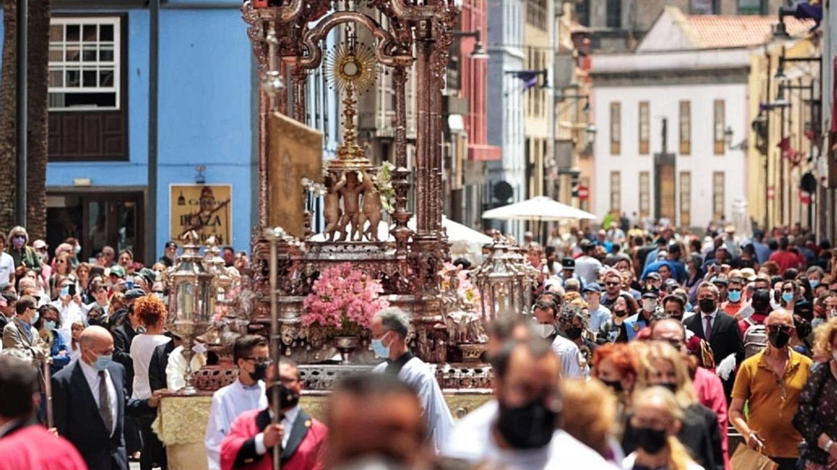Aguere cierra su Semana Santa con solo un desfile suspendido