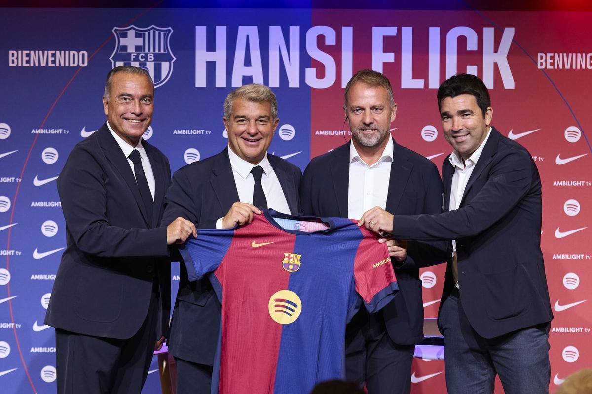 Joan Laporta, Hansi Flick y Deco