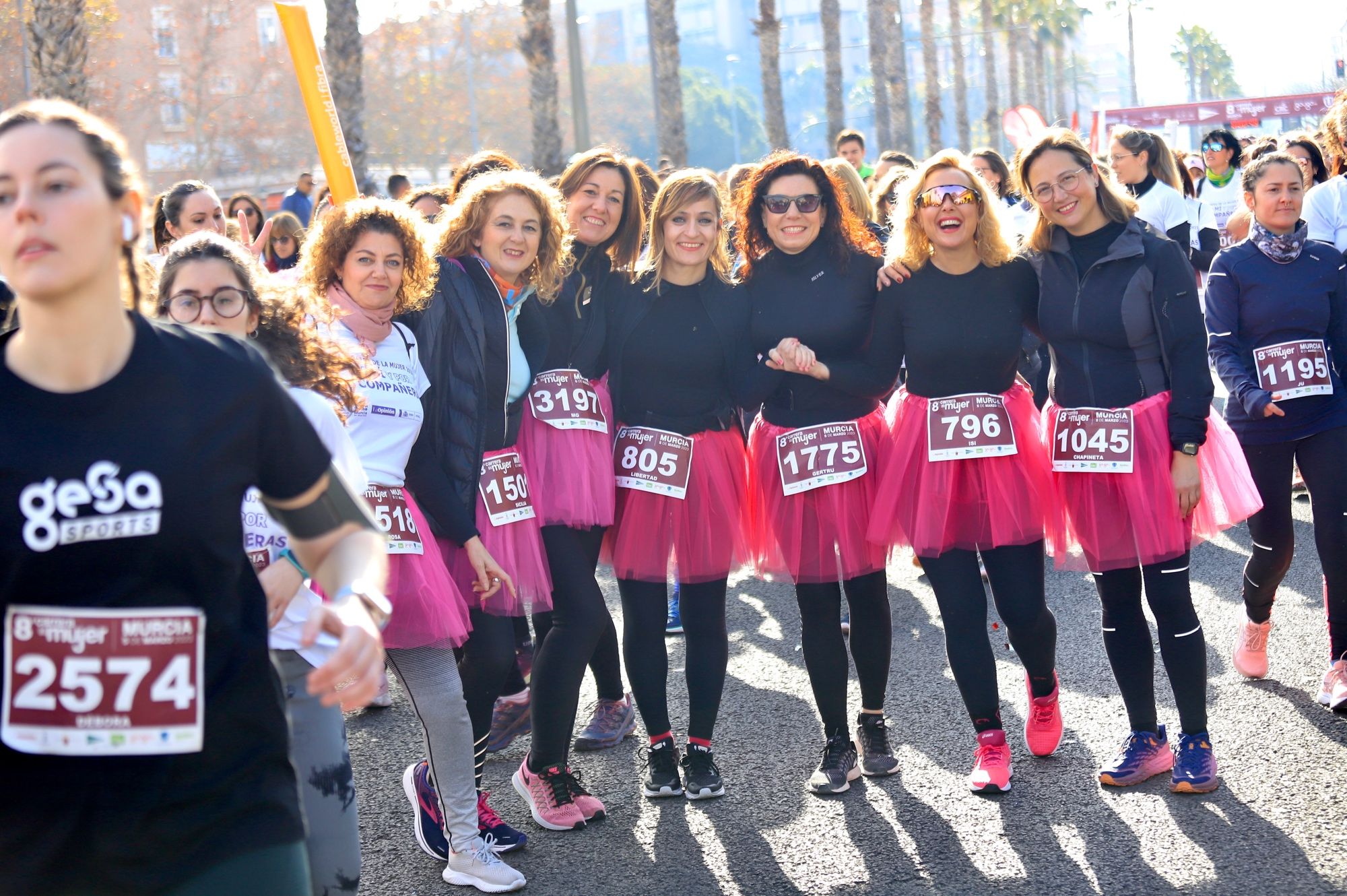 La salida y el recorrido de la Carrera de la Mujer 'inmortalizados' en imágenes