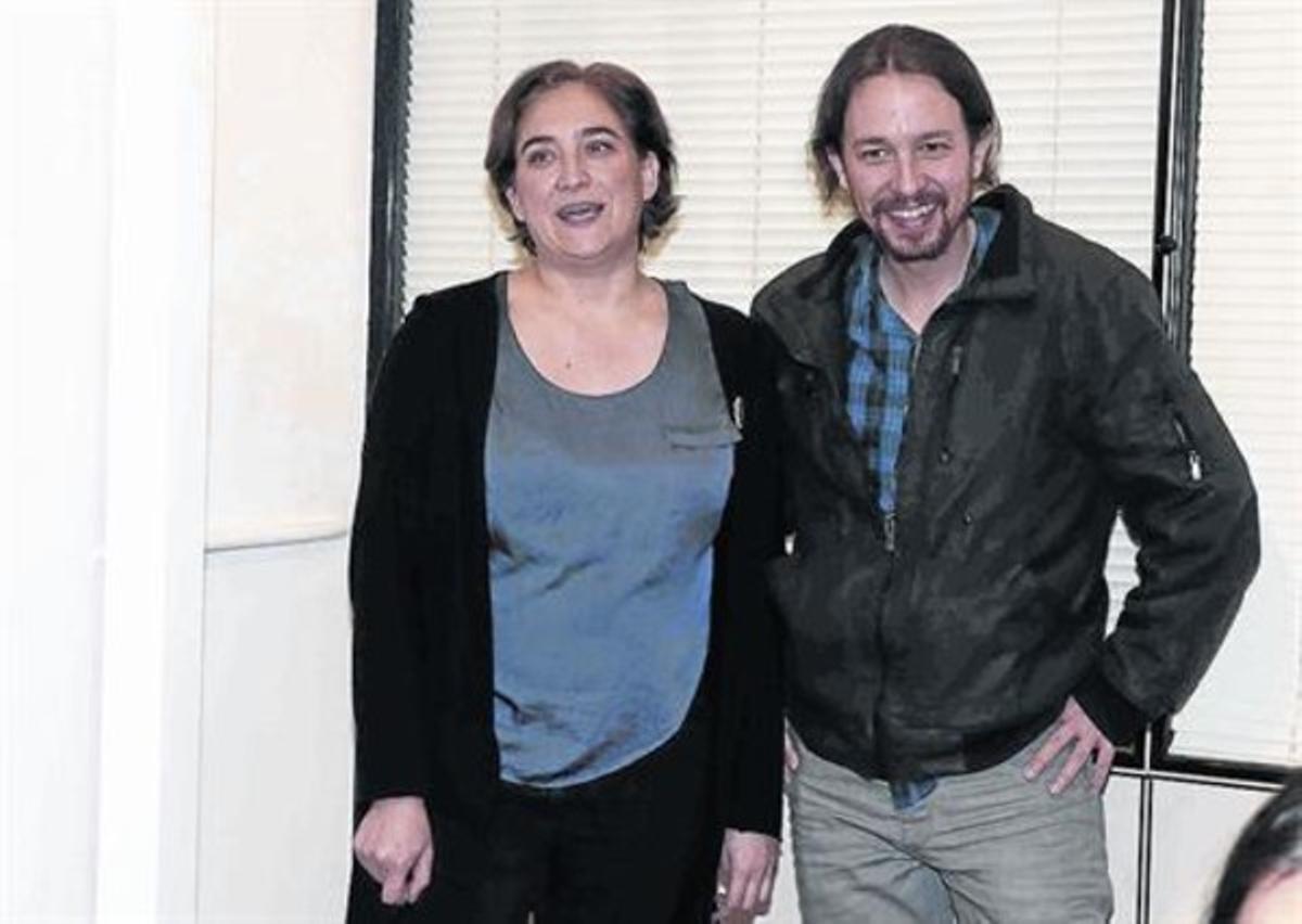 Ada Colau i Pablo Iglesias, ahir, a la seu de Guanyem a Barcelona. Ada Colau i Pablo Iglesias, ahir, a la seu de Guanyem a Barcelona.