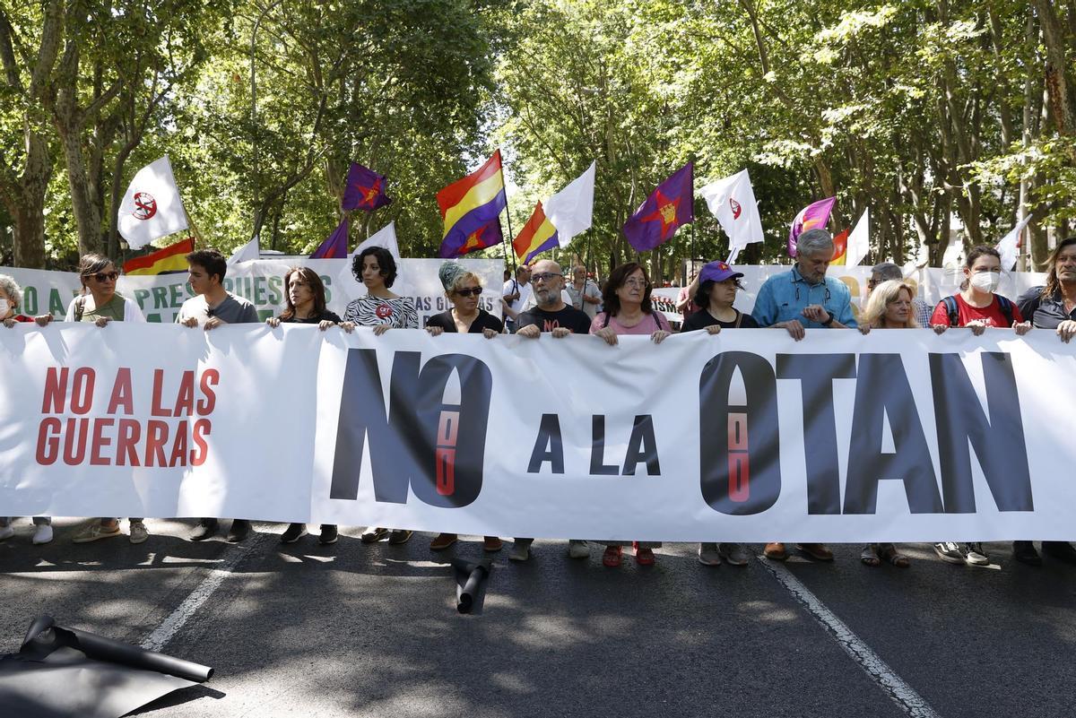 Marcha multitudinaria contra la cumbre de la OTAN en Madrid