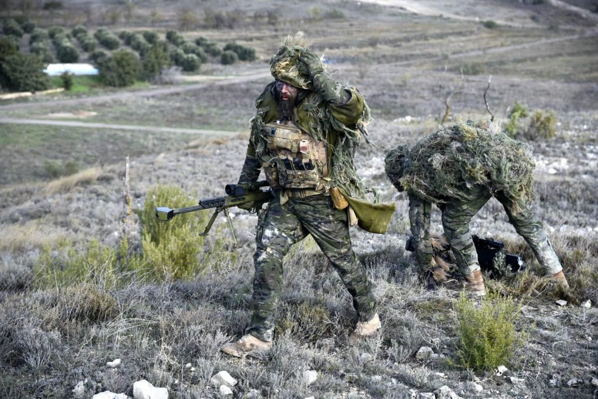 Maniobras militares en la base de San Gregorio