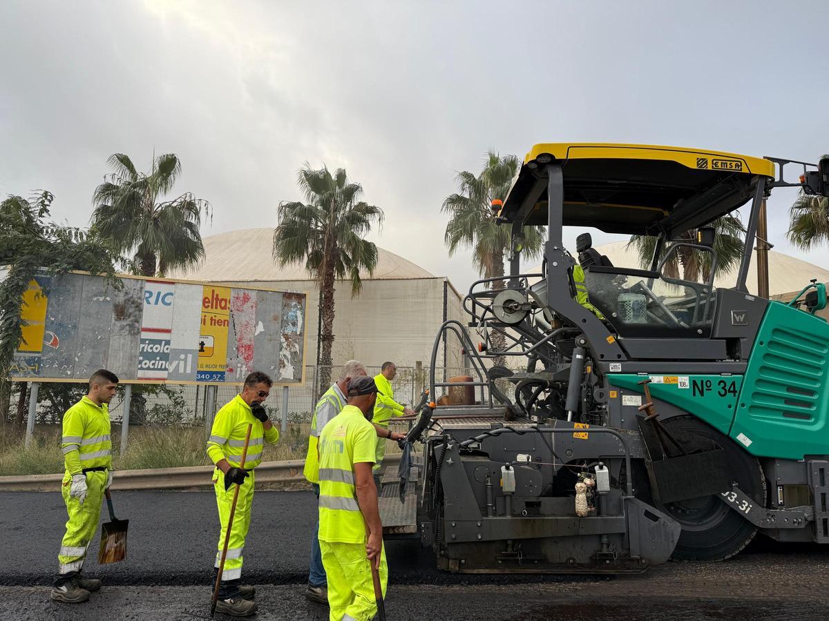 Trabajos de reasfaltado.