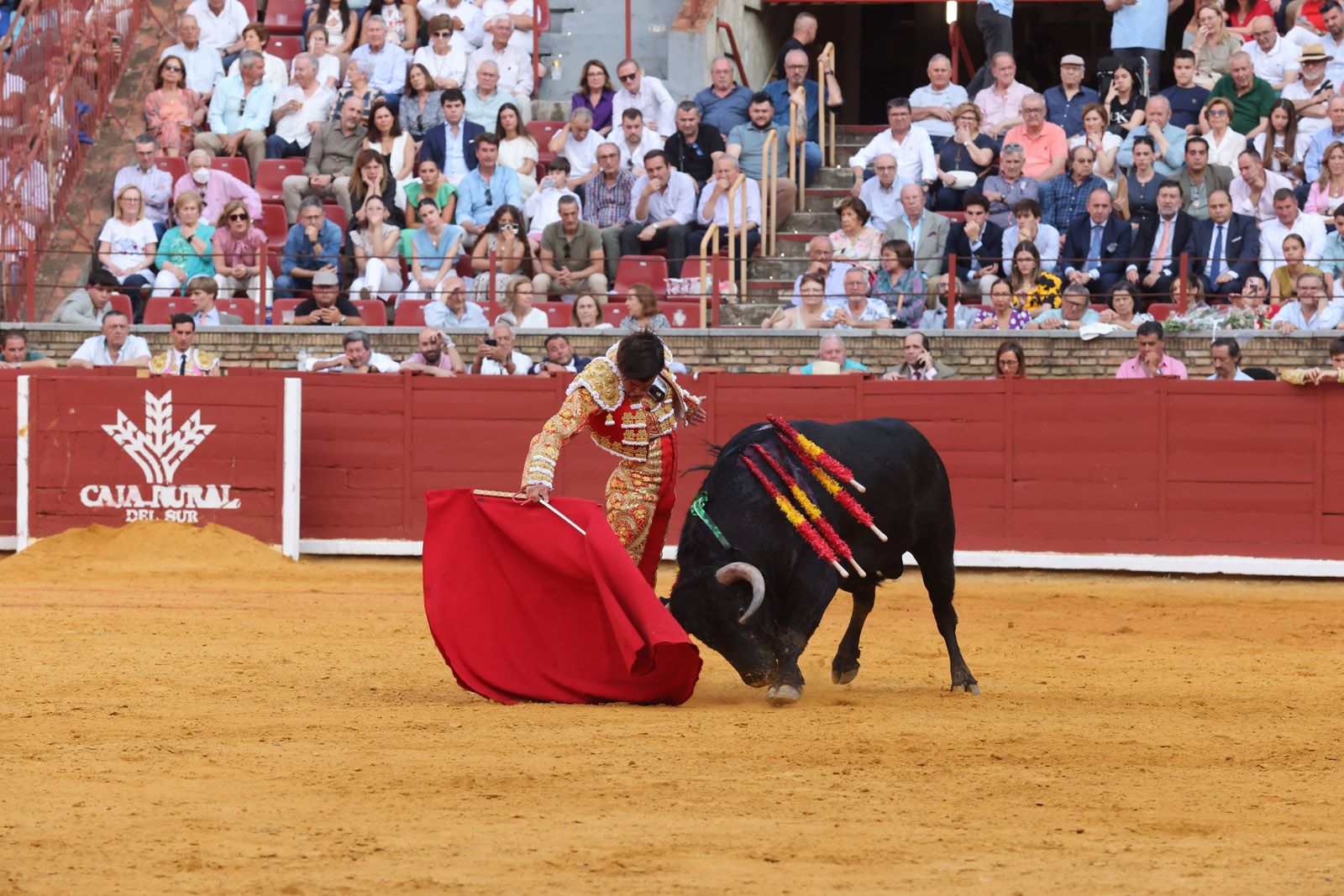 Javier Zulueta y Manuel Quintana abren la puerta de Los Califas