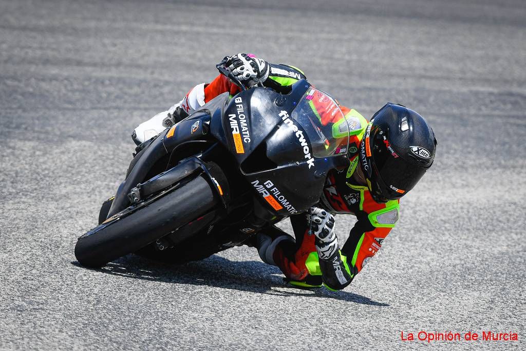 Pedro Acosta y la escuela Pakosta 37 Riders pasan las vacaciones entrenando