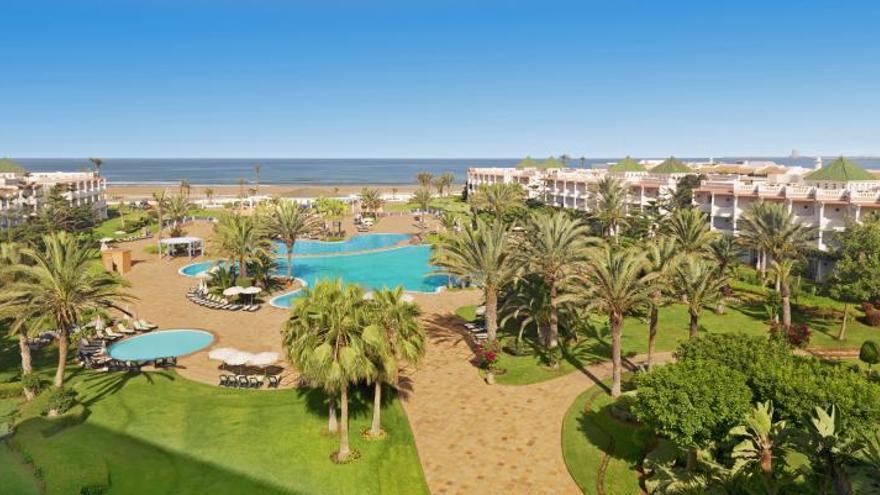 El hotel Iberostar Founty Beach 4*, en Agadir, es uno de los alojamientos incluidos en los paquetes de vuelo y alojamiento que la agencia online  CanariasViaja.com ofrece para conocer Marruecos
