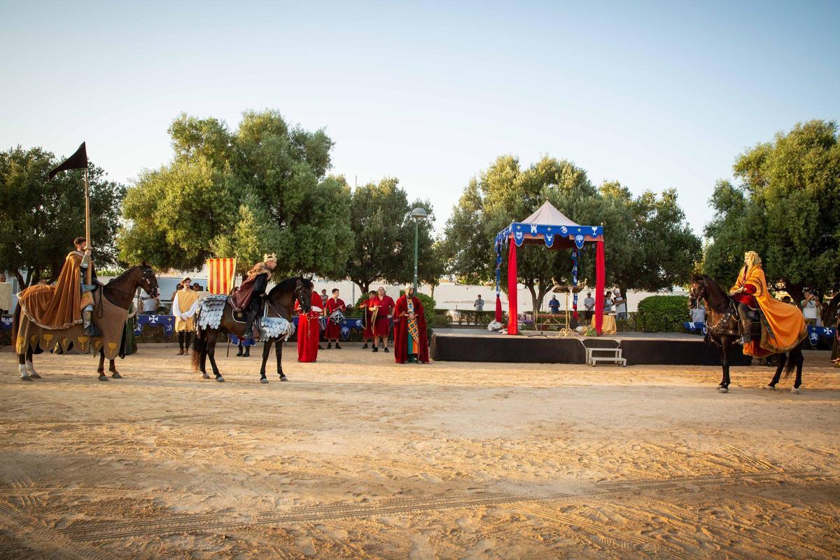 Las mejores imágenes de la recreación de la sentencia de Torrellas y la inauguración del mojón que delimita la frontera entre los reinos de Castilla y Aragón