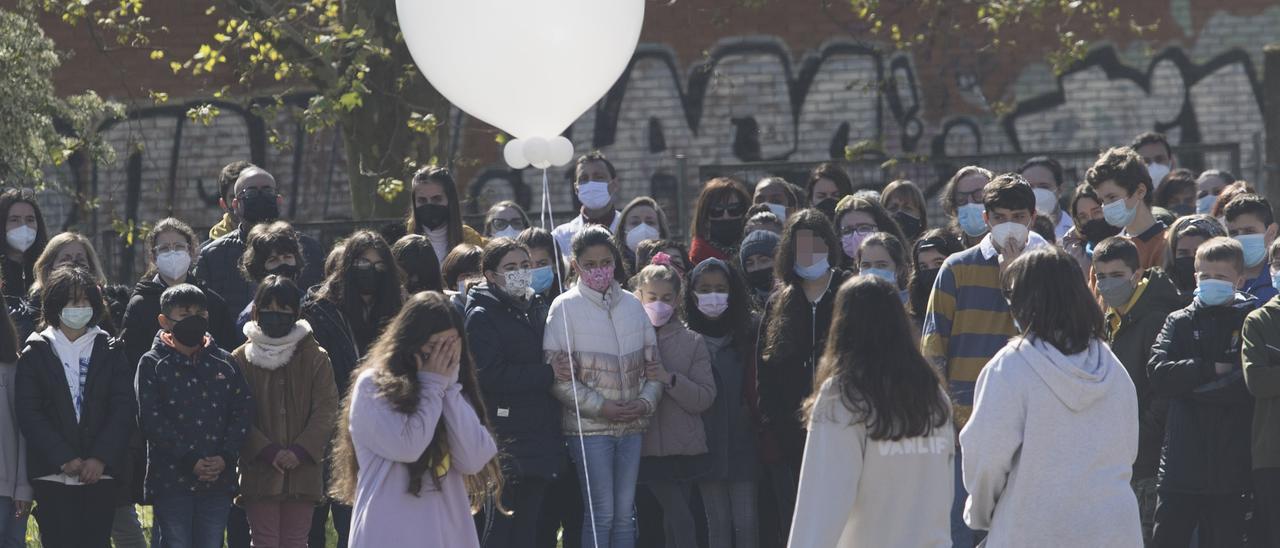 Homenaje a Erika en el IES de la Ería, la niña asesinada en Oviedo