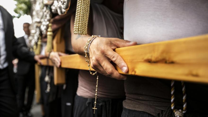 Los costaleros del Carmen de La Isleta, propuestos para el premio Canarias a la cultura popular