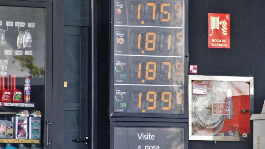 La escalada del combustible no para: el litro de gasolina ‘premium’ ya roza los 2 euros en Santiago