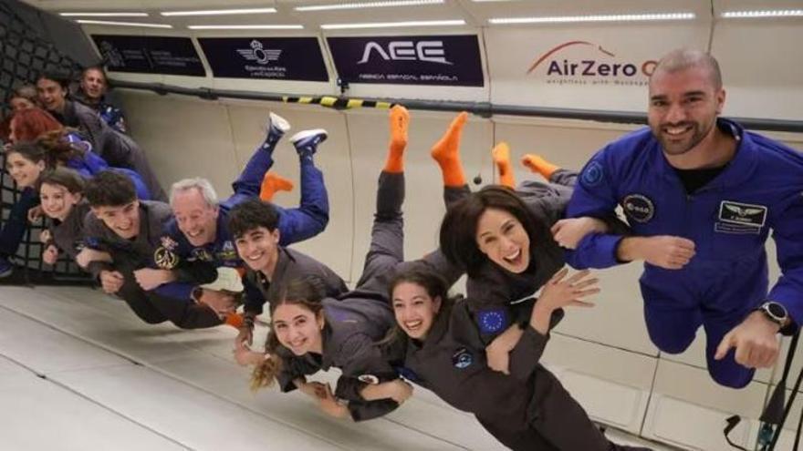 Treinta estudiantes viajan al espacio sin salir de San Javier: así han experimentado la microgravedad