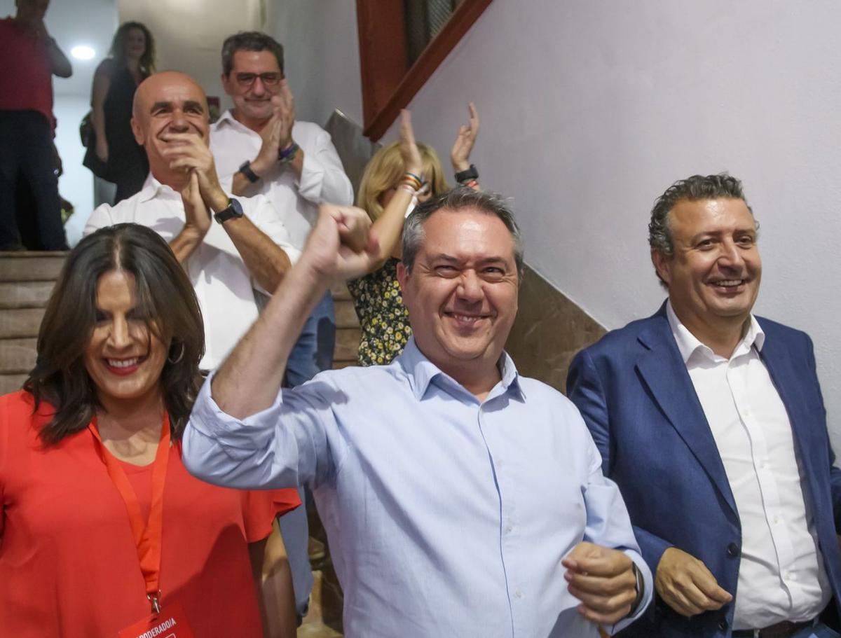 Juan Espadas celebró los buenos resultados del PSOE-A en las elecciones del 23-J. | EFE/RAÚL CARO