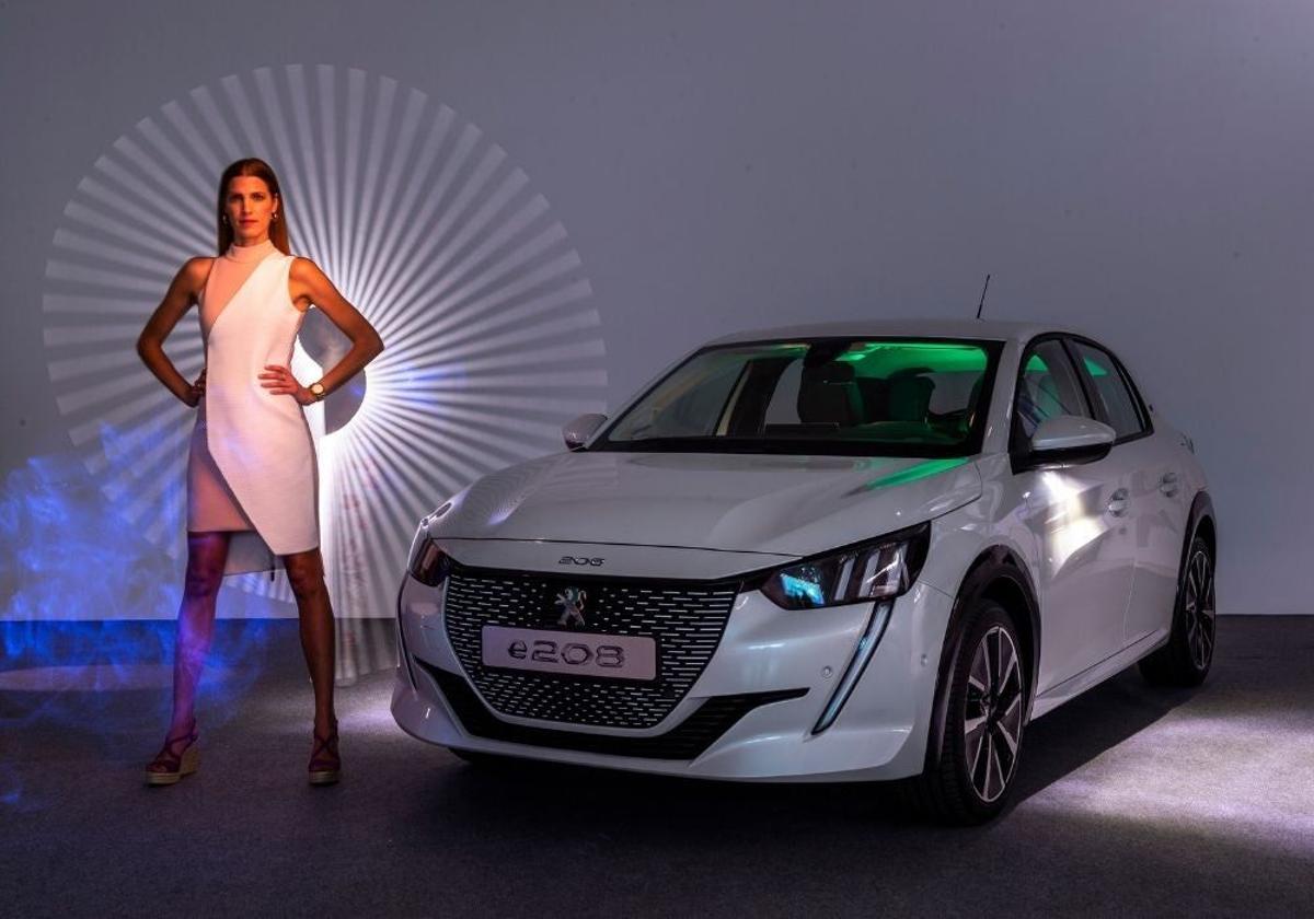 Foto de Stilo con Laura Sánchez para el Peugeot e-208