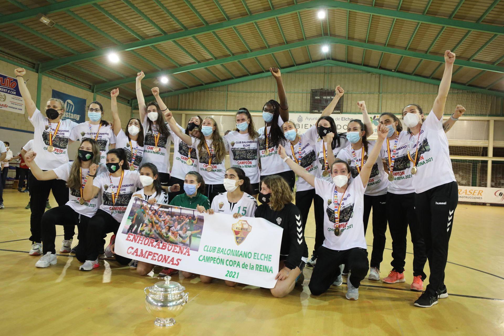 Recibimiento y celebración de las campeonas de la Copa de la Reina en su casa de Carrús