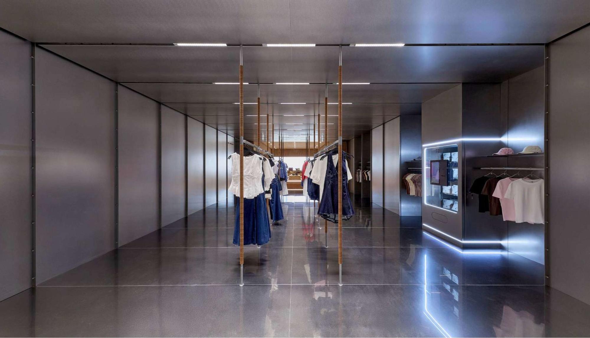 Zara estrena en China la tienda de ropa del futuro