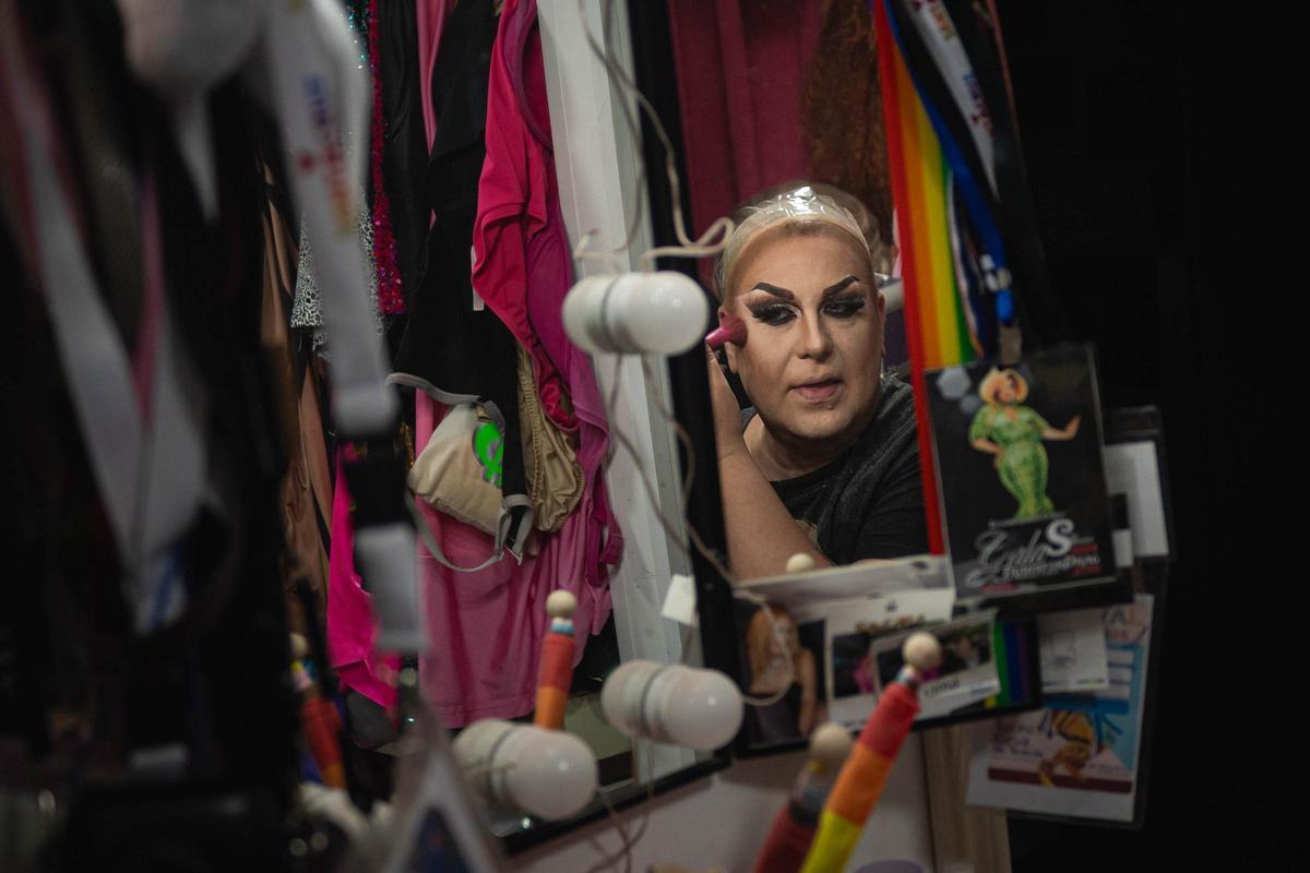 Así se prepara un drag de Carnaval: Exhuberancia Carey