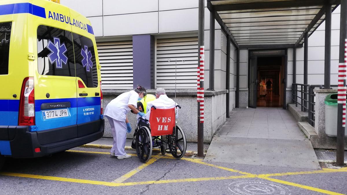 Acceso al servicio de Urgencias del Hospital Montecelo.