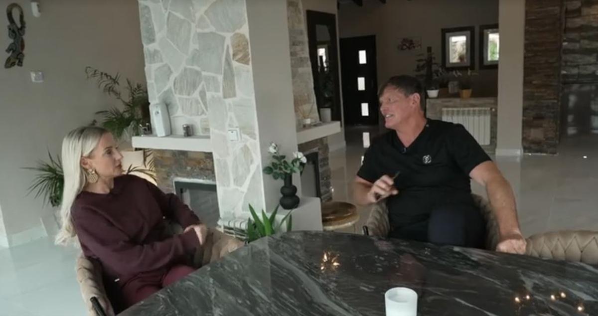 Steff Jerkel redet endlich Tacheles und erzählt Peggy Jerofke von der Only-Fans-Villa.