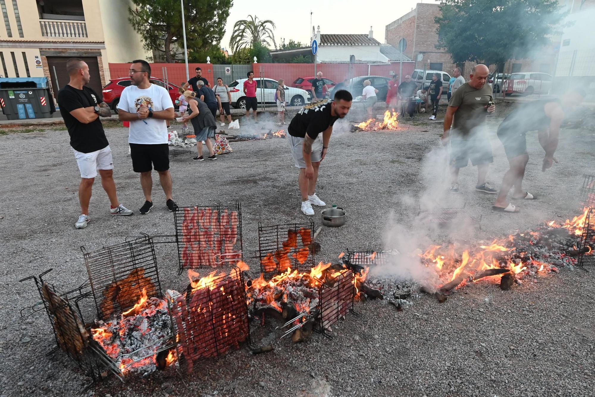 La Nit de la Xulla del barrio de El Progreso en Vila-real, en fotos