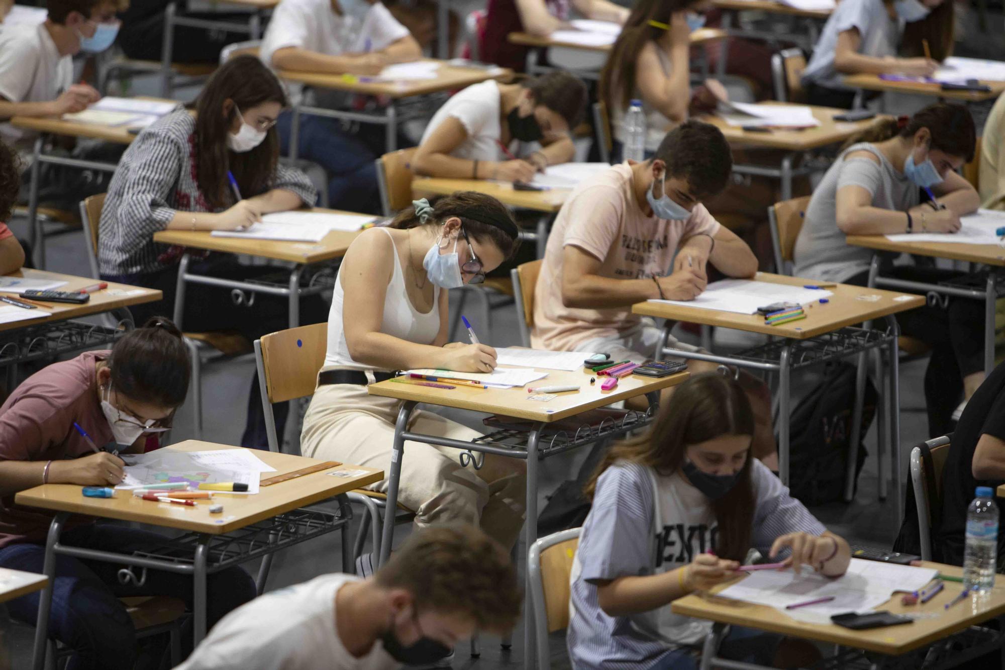 Así fueron las pruebas de la PAU para los estudiantes de la Costera en Xàtiva