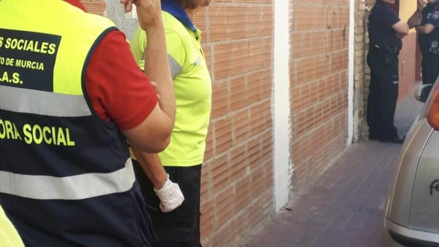 Equipo del SEMAS junto a la Policía Local de Murcia