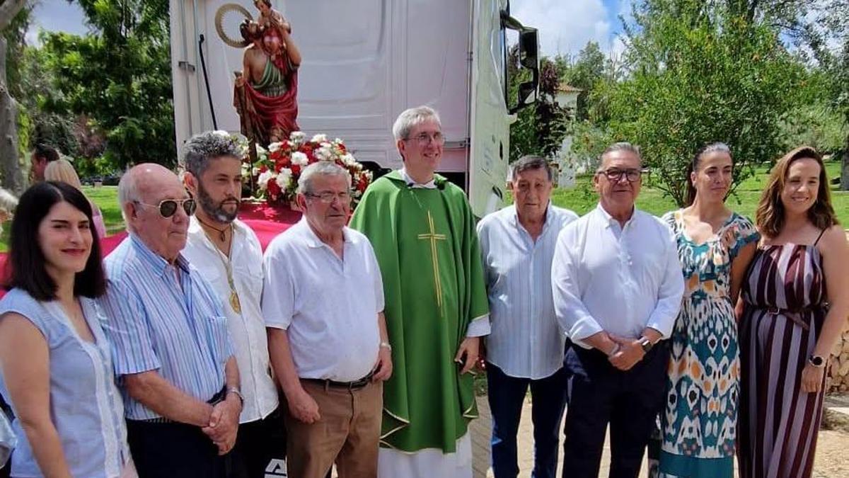 Algunos de los premiados por San Cristóbal 2026 durante el acto celebrado en el parque de Las Mercedes.
