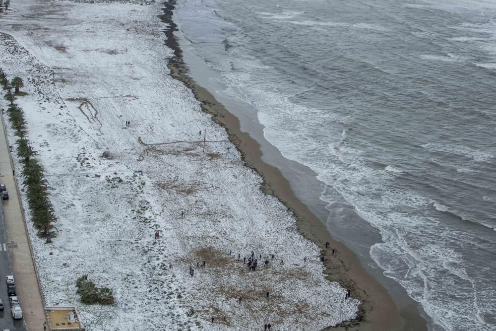 La neu cobreix les comarques alacantines.