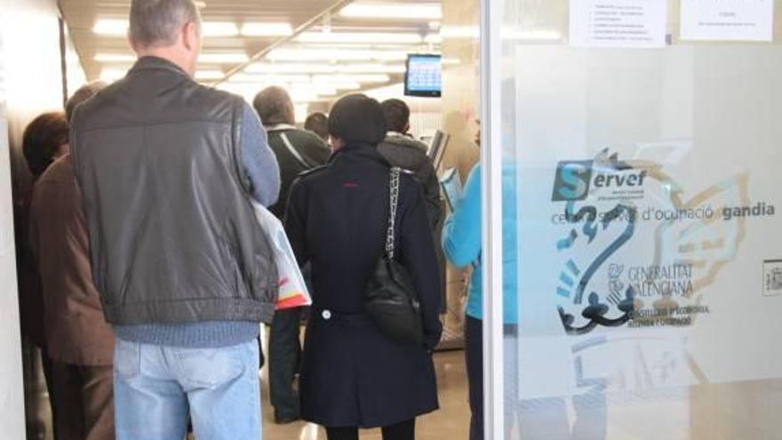 El Servef solo gestiona 1.500 empleos en una comarca con más de 17.000 parados