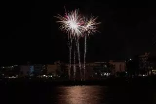 Todas las imágenes del castillo de fuegos artificiales de ses Figueretes en Ibiza
